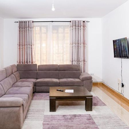 Lake Breeze Apartments Найваша Экстерьер фото