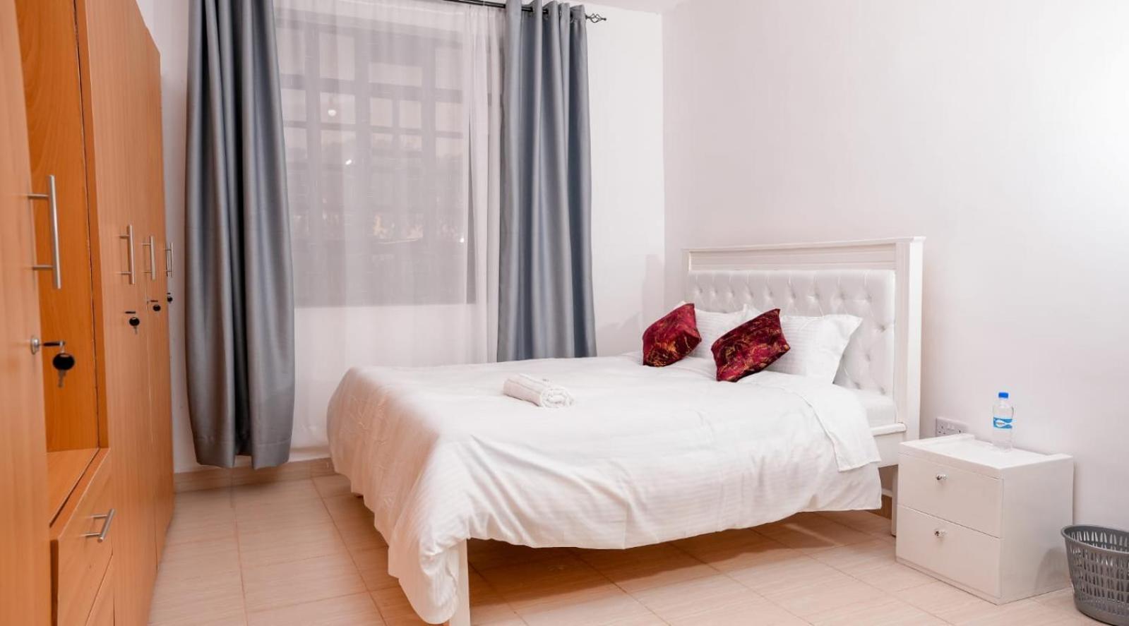 Lake Breeze Apartments Найваша Экстерьер фото