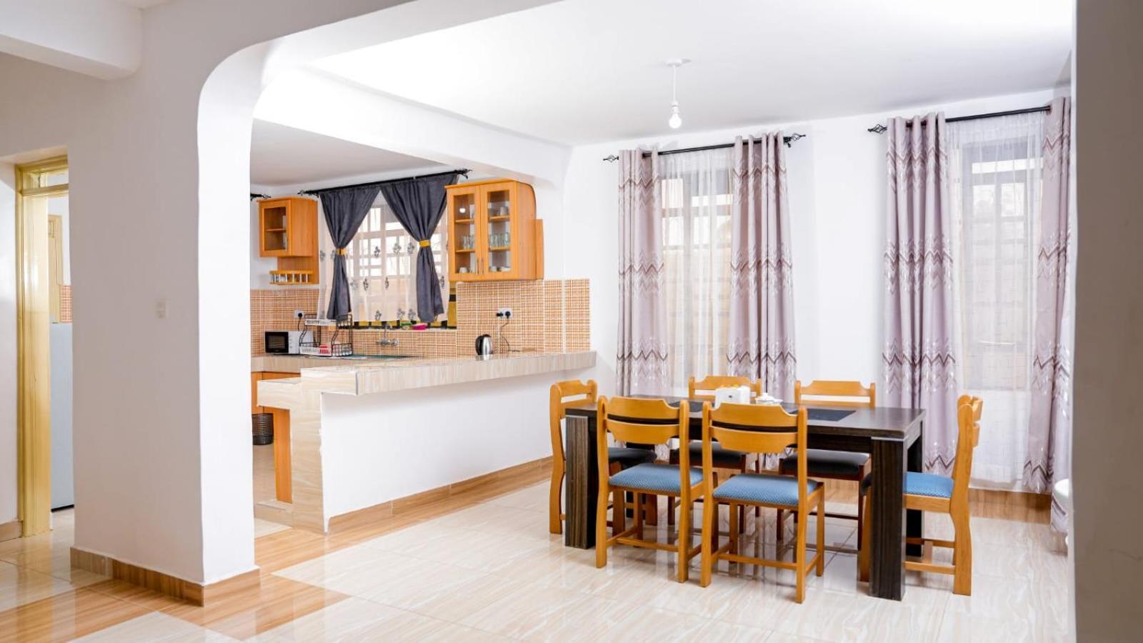 Lake Breeze Apartments Найваша Экстерьер фото
