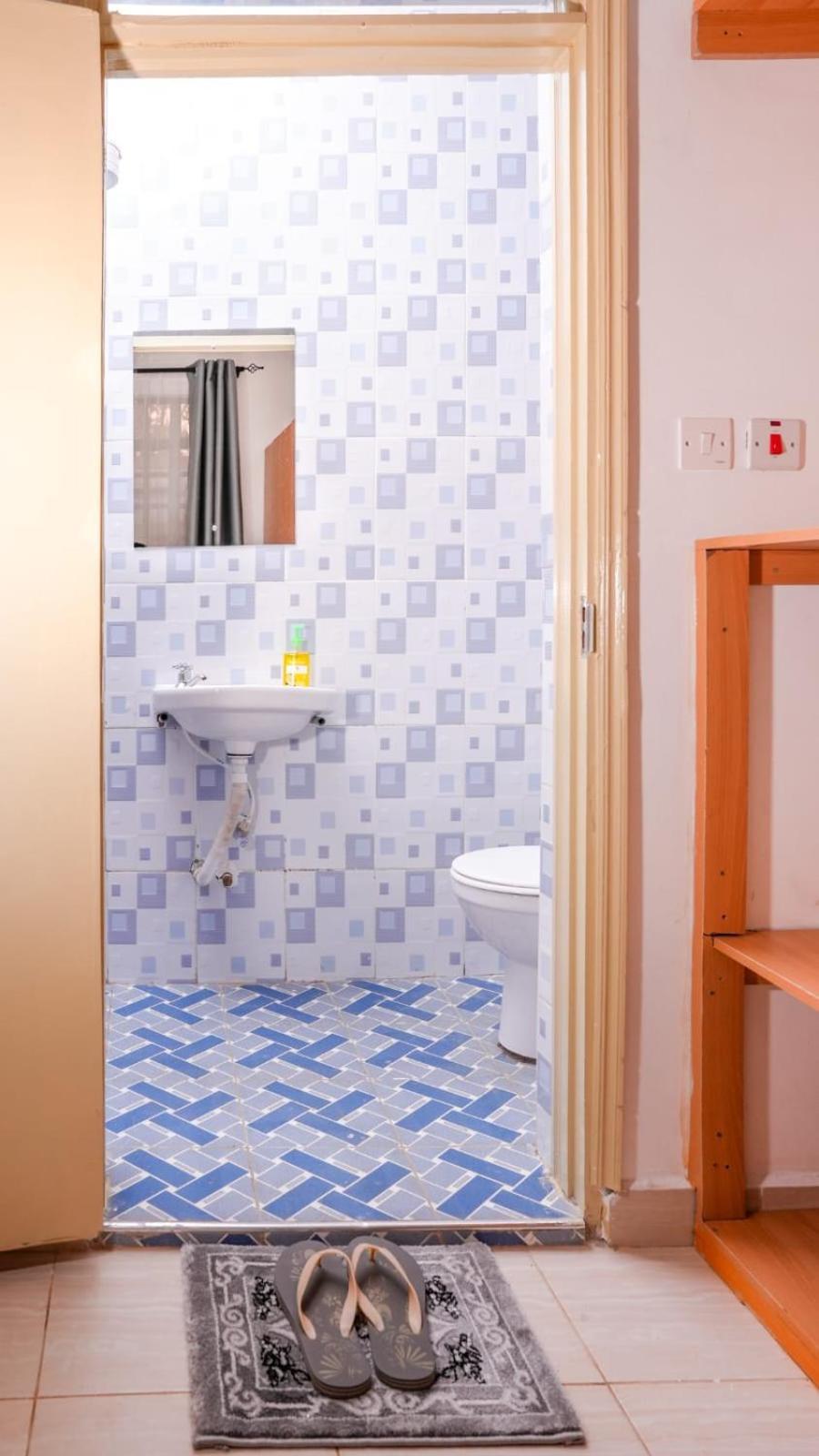 Lake Breeze Apartments Найваша Экстерьер фото