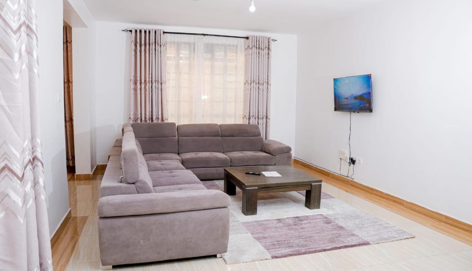 Lake Breeze Apartments Найваша Экстерьер фото