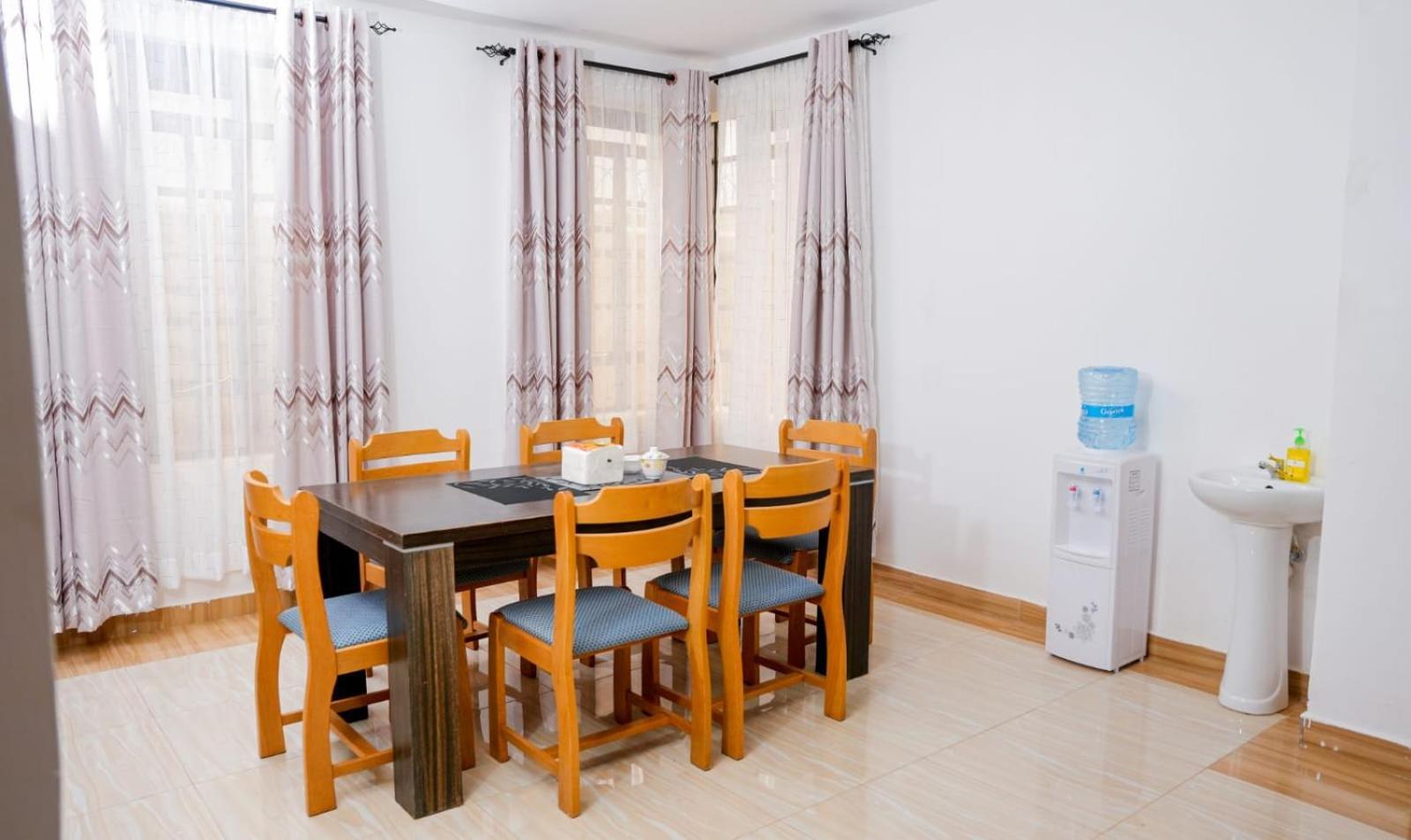 Lake Breeze Apartments Найваша Экстерьер фото